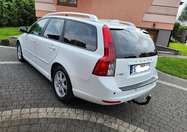 Volvo V50 cena 19900 przebieg: 308000, rok produkcji 2011 z Poręba małe 137